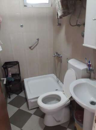 Гостевой дом Rudi Улцинь Двухместный номер с 1 кроватью и собственной ванной комнатой вне номера-5