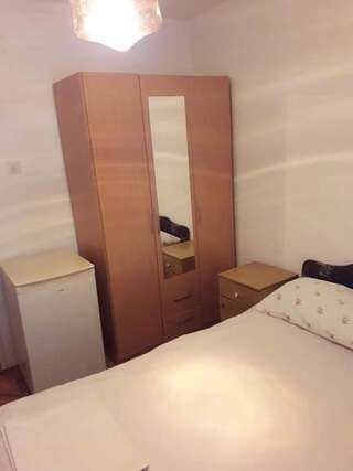 Гостевой дом Rudi Улцинь Двухместный номер с 1 кроватью и собственной ванной комнатой вне номера-7