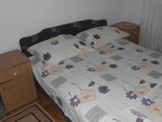 Гостевой дом Rudi Улцинь Двухместный номер с 1 кроватью и собственной ванной комнатой вне номера-9