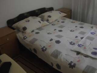 Гостевой дом Rudi Улцинь Двухместный номер с 1 кроватью и собственной ванной комнатой вне номера-10